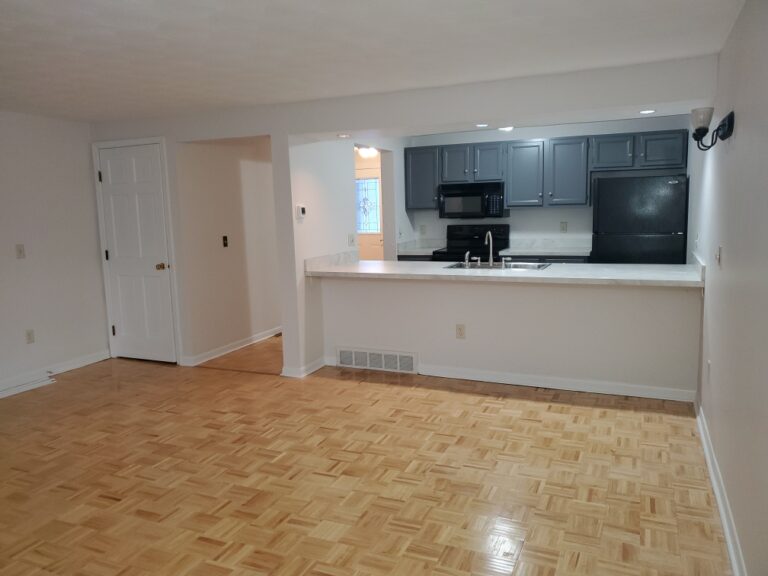 449 Gaynor Ave