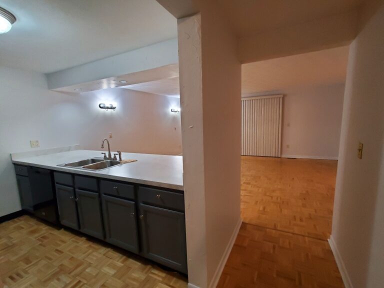 449 Gaynor Ave