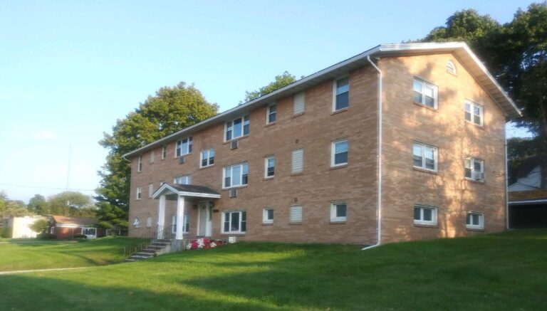 3600 James St
