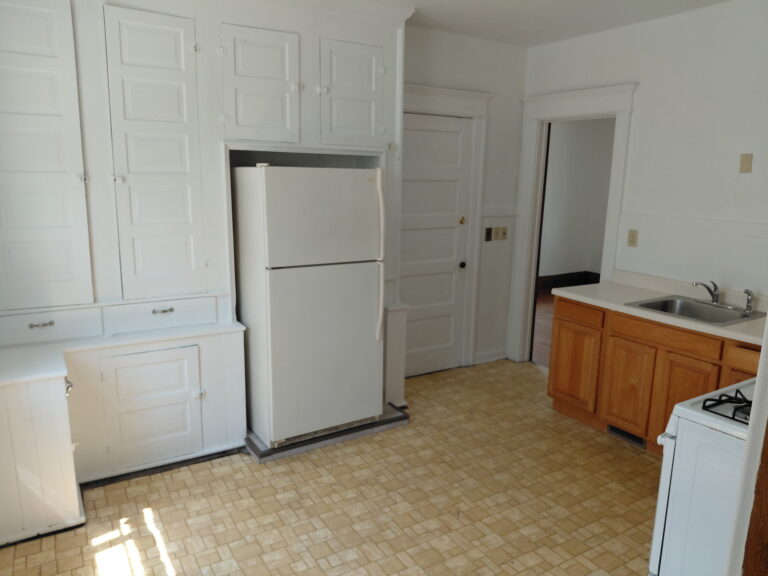 122-124 Coleridge Ave