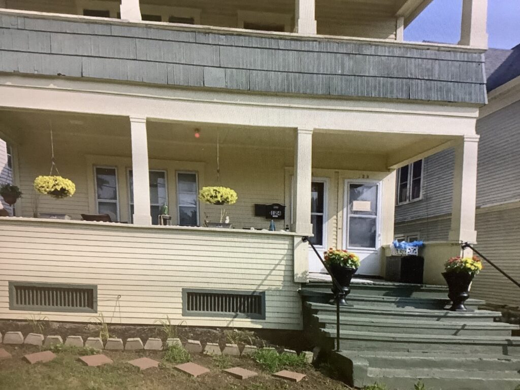 122-124 Coleridge Ave