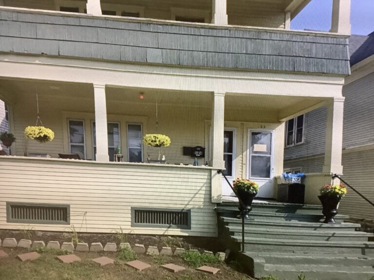 122-124 Coleridge Ave